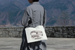 トラベラーサコッシュ