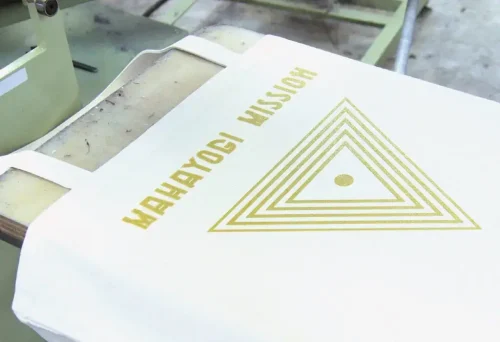 8492エコバッグやトートバッグの印刷に幅広く活用されているシルク印刷とは？