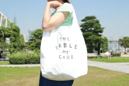 8526アパレルやアウトドアメーカーからも注目の素材、タイベック®のバッグ魅力について