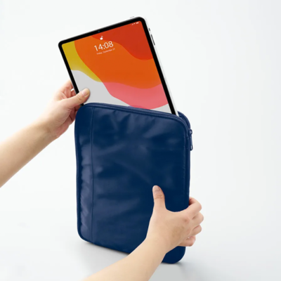 シンプルタブレットケース
